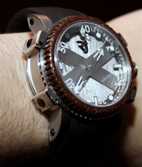 romain titanic octopus dive watch